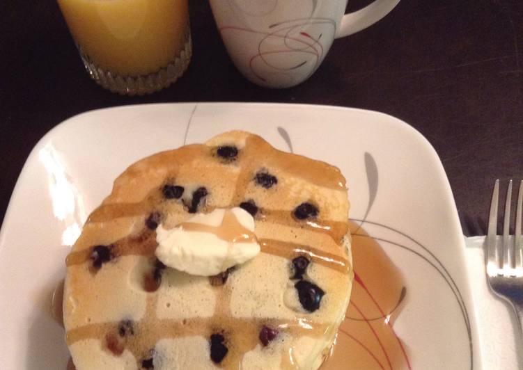 Simple Way to Make Any-night-of-the-week Lazy Butt Blueberry Pancakes