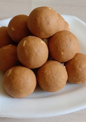 मूगडाळीचे लाडू रेसिपी चे मुख्य फोटो 