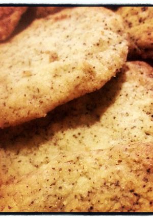 A picture of Earl Gray tea biscuits.