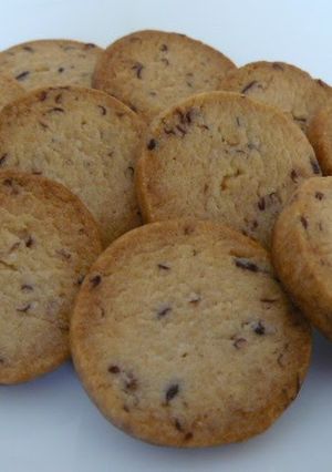 A picture of Crunchy Adzuki Cookies.