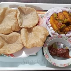 A picture of CAPSICUM AND POTATOES 🥔 DRY CURRY.