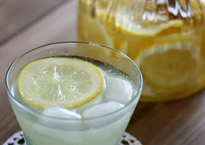 Lemonade with Homemade Lemon Syrup