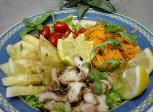 Foto di Insalatona polpo e ananas 🐙🍍🍽