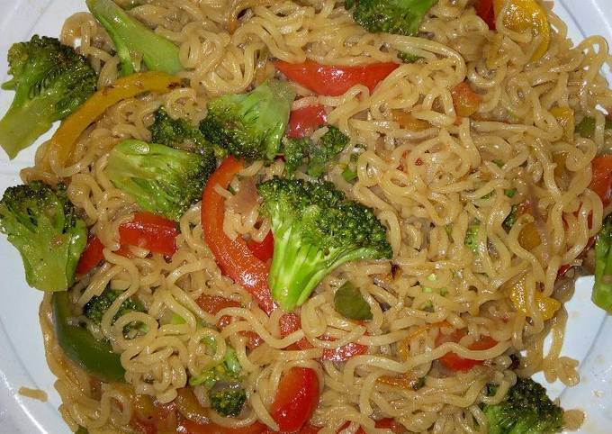 Broccoli served with Indomie