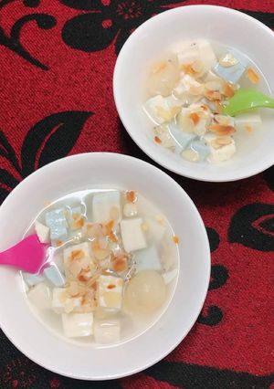 Hình của món Chè khúc bạch béo ngậy mềm tan trong miệng.