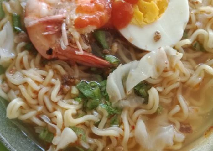 Wajib coba! Resep membuat Indomie kuah topping spesial  spesial