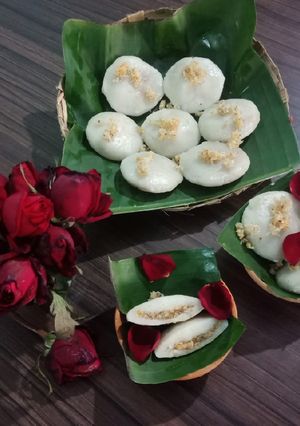 A picture of Steamed Pitha.