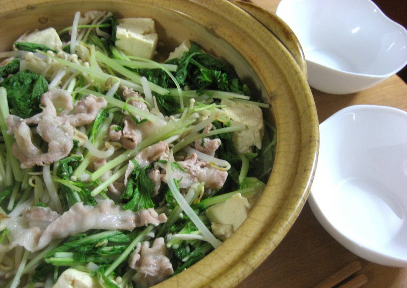 Healthy Vegetable and Pork Steamed Hot Pot