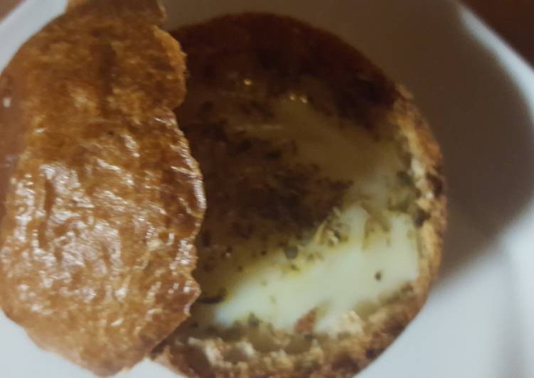Egg in a dinner roll