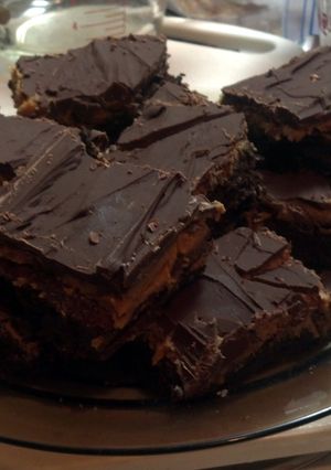 A picture of Reese's Style Brownies.