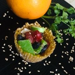 A picture of Till fruit basket.