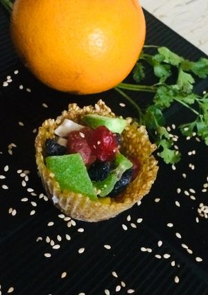 A picture of Till fruit basket.