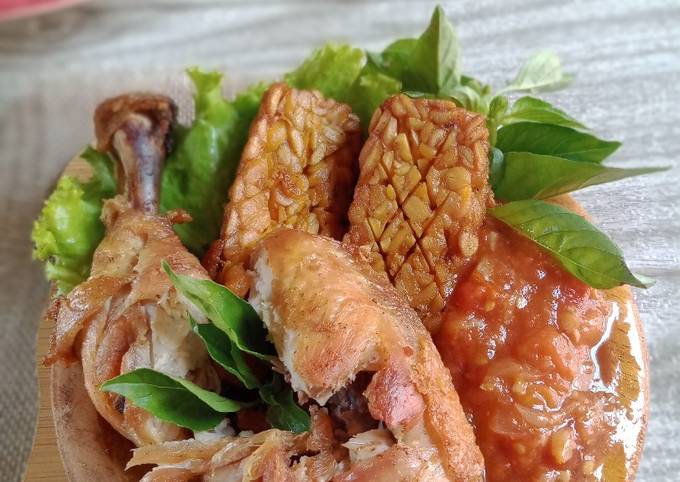 Ayam lalapan sambal tomat for Kiddos