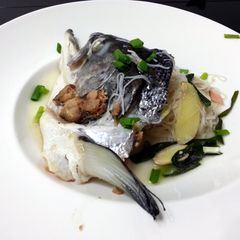 A picture of LG SALMON AND SALTED MUI HEONG WITH MISUA.