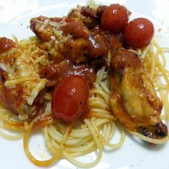 A picture of Chicken Bolognese And Spaghetti.
