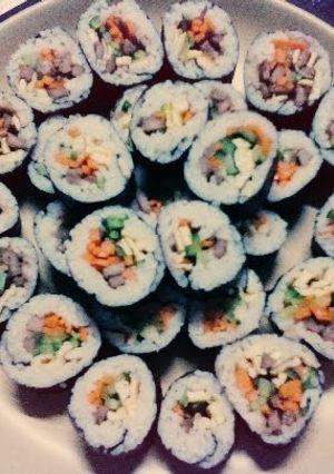 A picture of My lunch box Kimbap / Gimbap.
