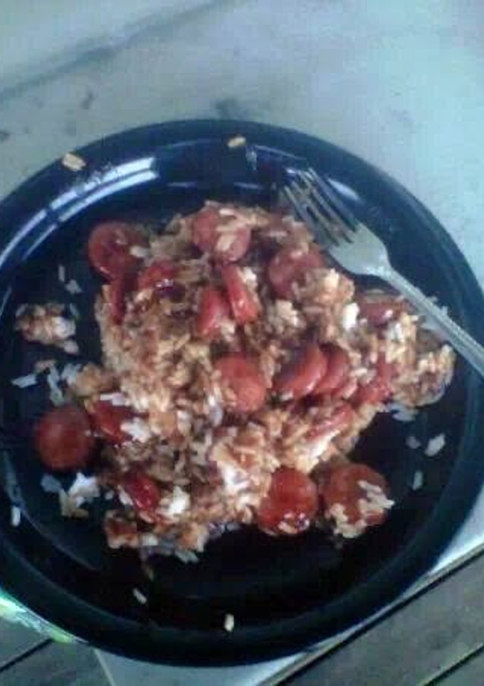 A picture of Kielbasa and Rice.