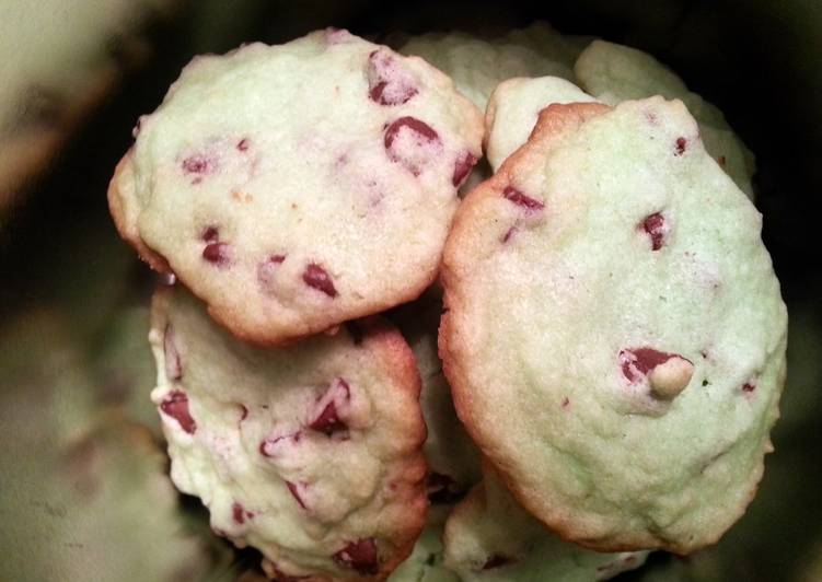 Recipe of Quick mint chocolate chip cookies