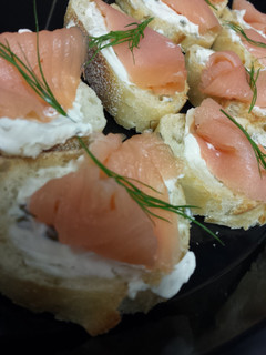 A picture of Salmon bites.