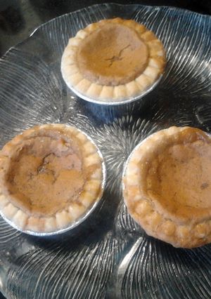 A picture of Butter Tarts.