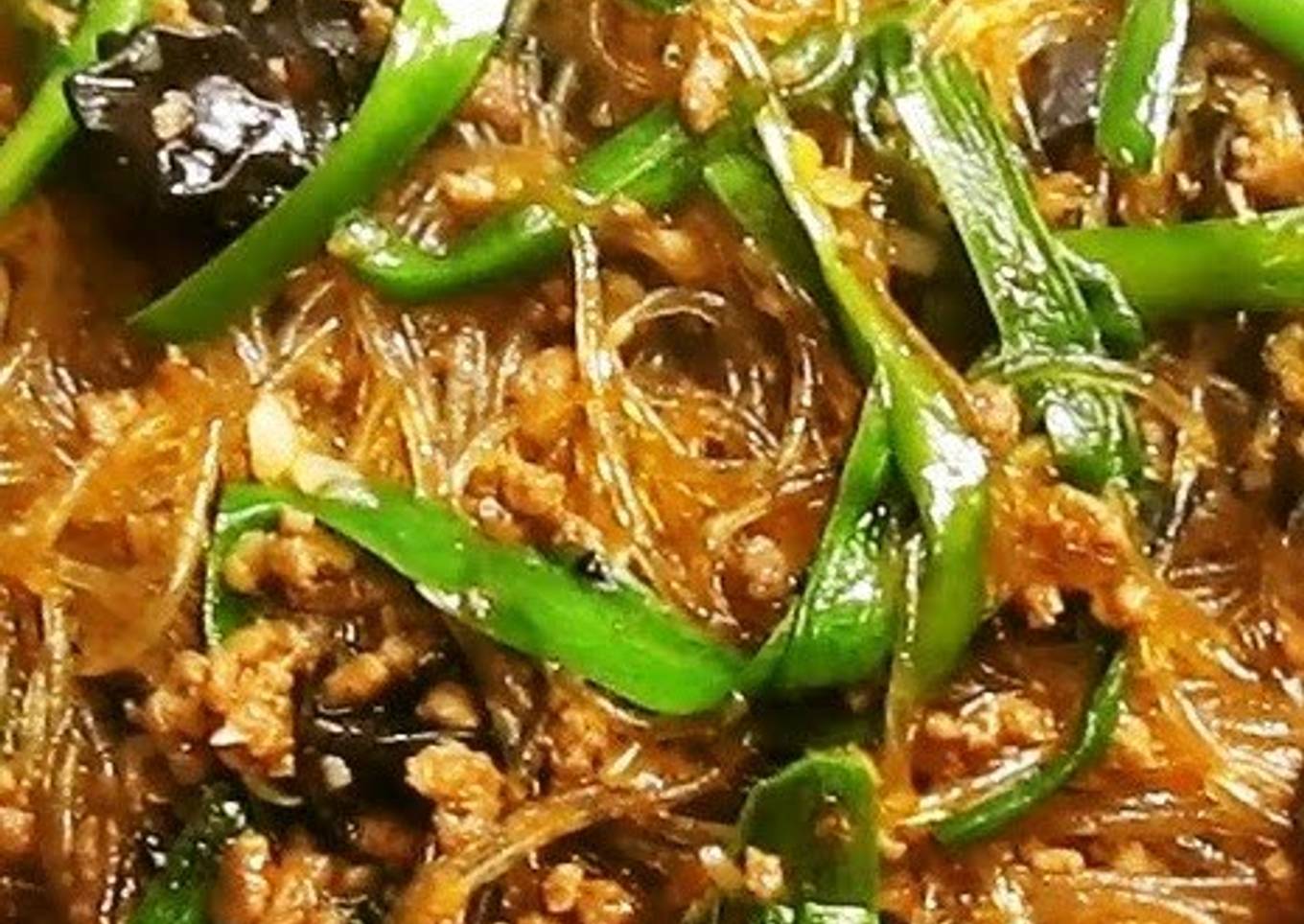 Mapo Tofu-style Cellophane Noodles (Medium Spicy)