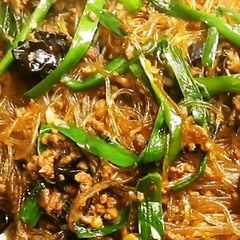 A picture of Mapo Tofu-style Cellophane Noodles (Medium Spicy).