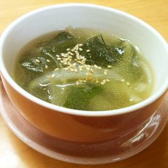 Chinese Style Soup with Wakame Seaweed and Onion A picture of Chinese Style Soup with Wakame Seaweed and Onion.