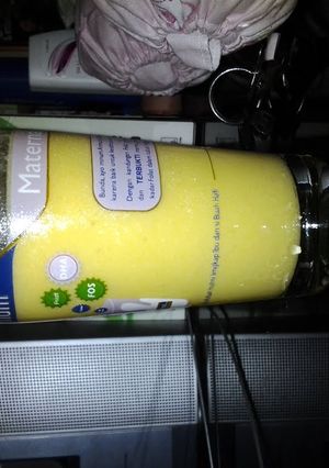 A picture of Mango & Oat Smoothie.