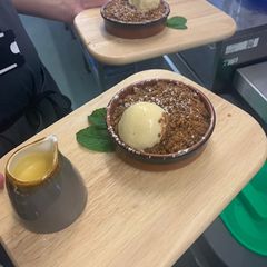 A picture of Spiced apple and pear crumble.