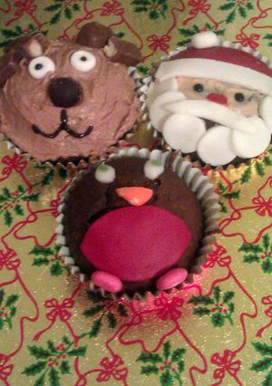 A picture of Vickys Christmas Cake Decoration Ideas.