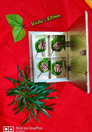 A picture of Choco filled Cookies.