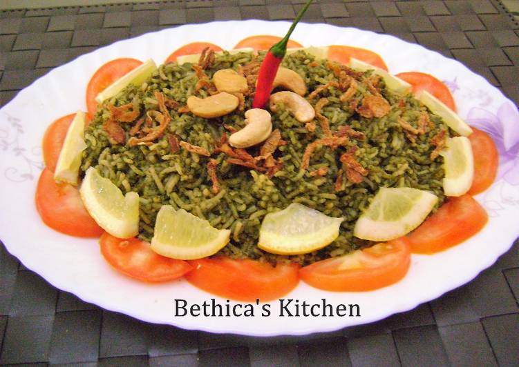 Simple Way to Make Favorite Spinach Biryani