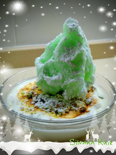 Una foto de 138.🍶🎄Paisaje nevado de leche merengada (Postre light)