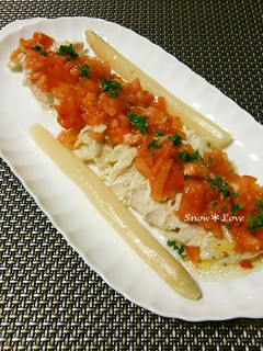 A picture of Chicken Breast Salad With Tomatoes and Dressing.