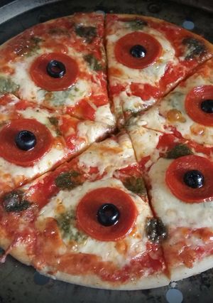 A picture of Vickys Halloween Pizza 'P-Eyes' 👀 GF DF EF SF NF.