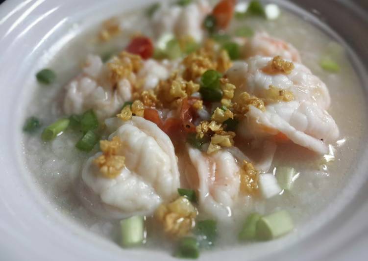 Recipe: Tasty Thai Rice soup with Prawns / Khao Tom Koong
