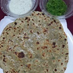 A picture of Green garlic paratha.