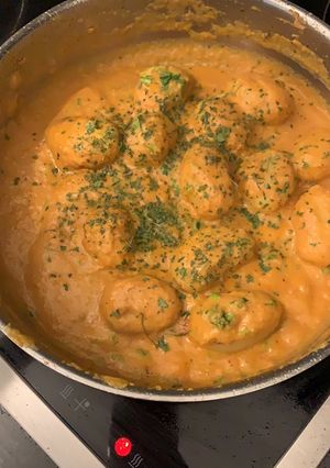 A picture of Dum aloo.