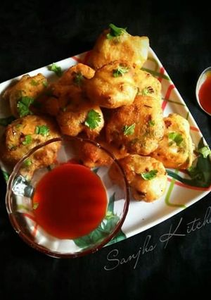 A picture of Urad dal vada.