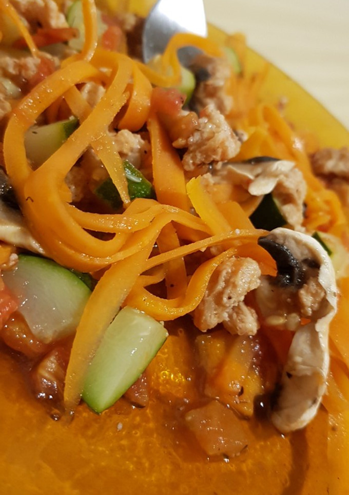 Una foto de Spaghetti de zanahoria con boloñesa vegana