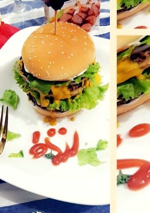 A picture of Chicken Juicy Burger.