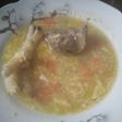 Sopa de sémola con carne y pollo