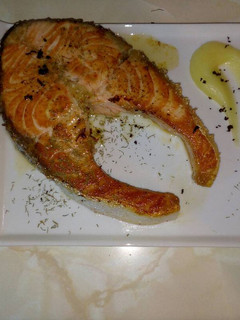 Una foto de Salmón a la plancha a la Lima