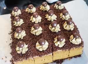 Foto resep Bolu Jadul Moka | Bolu Jadul Mocca | Mocha Sponge Cake | Bolu Jadul Mocha | Buttercream Mocca