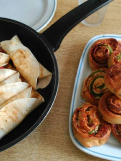 Una foto de Fajitas light de pollo y rollos de jamón