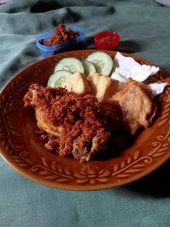 Foto resep Ayam Goreng Serundeng Kelapa