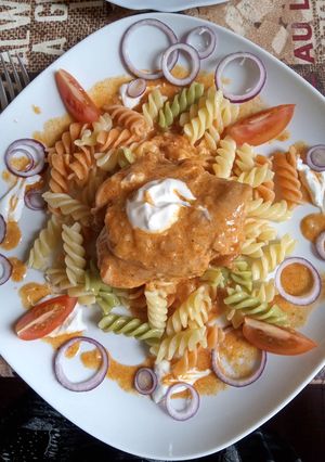 Tejfölös csirkepaprikás recept fotója