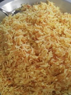 صورة لوصفة رز شعيرية بالكركم