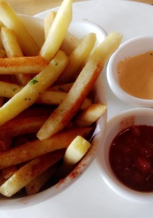 A picture of French fries.