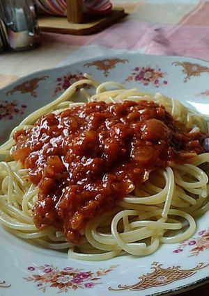 Spagetti löncshúsból recept fotója